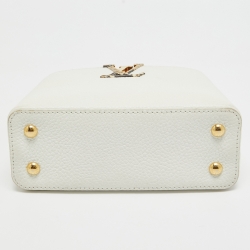مملوكة مسبقًا Louis Vuitton White/Beige Taurillon Leather and Python Mini Capucines Bag