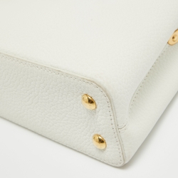 مملوكة مسبقًا Louis Vuitton White/Beige Taurillon Leather and Python Mini Capucines Bag