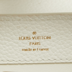 مملوكة مسبقًا Louis Vuitton White/Beige Taurillon Leather and Python Mini Capucines Bag