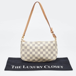 مملوكة مسبقًا Louis Vuitton White Damier Azur Canvas Pochette Accessoires Bag