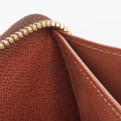 مملوكة مسبقًا Louis Vuitton Monogram Canvas Zippy Compact Wallet