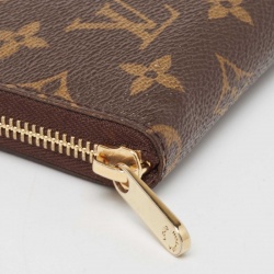 مملوكة مسبقًا Louis Vuitton Monogram Canvas Zippy Compact Wallet