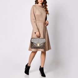مملوكة مسبقًا Louis Vuitton Monogram Canvas Pochette Metis Bag
