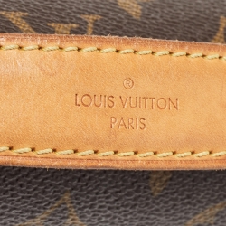 مملوكة مسبقًا Louis Vuitton Monogram Canvas Pochette Metis Bag
