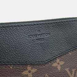 مملوكة مسبقًا Louis Vuitton Black Monogram Canvas Daily Clutch Bag