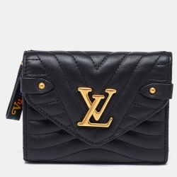 مملوكة مسبقًا Louis Vuitton Black Leather New Wave Compact Wallet