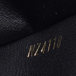 مملوكة مسبقًا Louis Vuitton Black Leather New Wave Compact Wallet