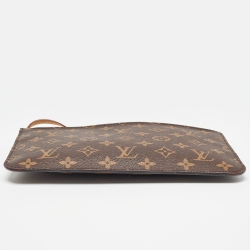 مملوكة مسبقًا Louis Vuitton Monogram Canvas Neverfull Clutch