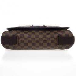 مملوكة مسبقًا Louis Vuitton Damier Ebene Brooklyn GM Messenger Bag