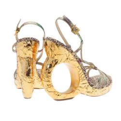 مملوكة مسبقًا Louis Vuitton Silver Satin Feerique Morganne Wedge Sandals Size 38.5