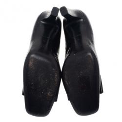 مملوكة مسبقًا Louis Vuitton Black Patent Fleur Pumps Size 38