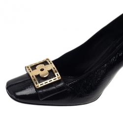 مملوكة مسبقًا Louis Vuitton Black Patent Fleur Pumps Size 38