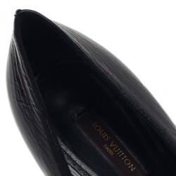 مملوكة مسبقًا Louis Vuitton Black Patent Fleur Pumps Size 38
