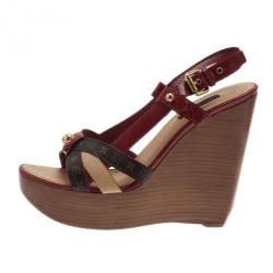 Pre Owned صندل لوي فيتون جلد أحمر لامع مونوغرامي نعل روكي وحزام للكاحل مقاس 38.5