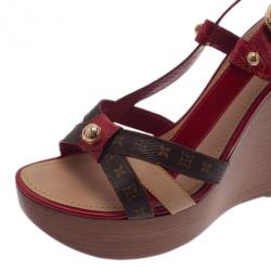 Pre Owned صندل لوي فيتون جلد أحمر لامع مونوغرامي نعل روكي وحزام للكاحل مقاس 38.5