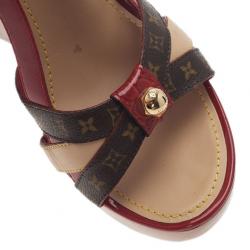 Pre Owned صندل لوي فيتون جلد أحمر لامع مونوغرامي نعل روكي وحزام للكاحل مقاس 38.5