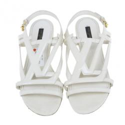 مملوكة مسبقًا Louis Vuitton Cream Patent Leather Crossing Flat Sandals Size 41