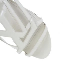 مملوكة مسبقًا Louis Vuitton Cream Patent Leather Crossing Flat Sandals Size 41