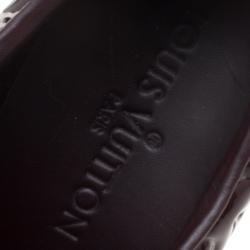 مملوكة مسبقًا حذاء رياضي لوي فيتون منخفض من أعلى جلد مونوغرامي لامع عنابي مقاس 36.5