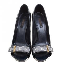 Pre Owned Louis Vuitton Grey Patent Leather Monogram Buckle Peep Toe Pumps Size 41