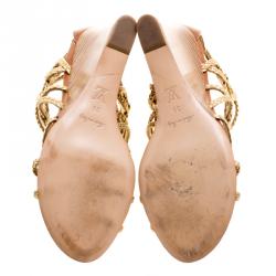 مملوكة مسبقًا Louis Vuitton Metallic Gold Braided Leather Wedge Sandals Size 39
