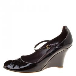 مملوكة مسبقًا حذاء روكي كعب عالي لوي فيتون حزام كاحل ومقدمة مفتوحة فرنية مونوغرامي عنابي مقاس 39