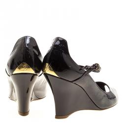 مملوكة مسبقًا حذاء روكي كعب عالي لوي فيتون حزام كاحل ومقدمة مفتوحة فرنية مونوغرامي عنابي مقاس 39