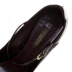 مملوكة مسبقًا حذاء روكي كعب عالي لوي فيتون حزام كاحل ومقدمة مفتوحة فرنية مونوغرامي عنابي مقاس 39