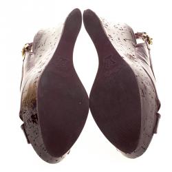 مملوكة مسبقًا Louis Vuitton Amarante Patent Vernis Leather Pantheon Slingback Sandals Size 38