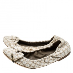 مملوكة مسبقًا Louis Vuitton Beige Fabric Amulet Scrunch Ballet Flats Size 36.5