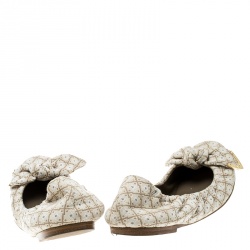مملوكة مسبقًا Louis Vuitton Beige Fabric Amulet Scrunch Ballet Flats Size 36.5