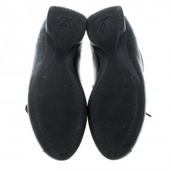مملوكة مسبقًا Louis Vuitton Black Perforated Leather Low Top Sneakers Size 39.5