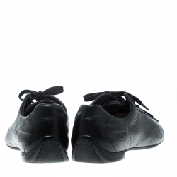 مملوكة مسبقًا Louis Vuitton Black Perforated Leather Low Top Sneakers Size 39.5