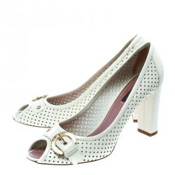 Pre Owned حذاء كعب عالي لوي فيتون كعب عريض مقدمة مدببة إبزيم جلد مخرم أبيض مقاس 39.5