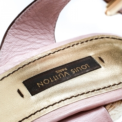 مملوكة مسبقًا صندل إسبادريل لوي فيتون جلد وردي فاتح بحزام للكاحل كعب روكي مقاس 40