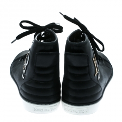 مملوكة مسبقًا Louis Vuitton Black Leather Punchy Love Patch High Top Sneakers Size 39