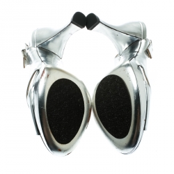 Pre Owned صندل لوي فيتون فتحة كعب مقدمة مفتوحة جلد فضي ميتالك مقاس 37.5