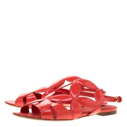 مملوكة مسبقًا Louis Vuitton Coral Pink Patent Leather Springtime Flat Sandals Size 39