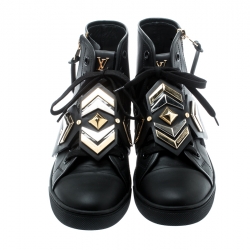 مملوكة مسبقًا بوت رياضي خفيف لوي فيتون تصميم كاراكورام بنشي جلد أسود مقاس 41