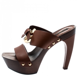 مملوكة مسبقًا Louis Vuitton Brown Leather Buckle Detail Knot Platform Open Toe Sandals Size 38