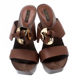 مملوكة مسبقًا Louis Vuitton Brown Leather Buckle Detail Knot Platform Open Toe Sandals Size 38