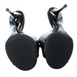 مملوكة مسبقًا صندل سلايد لوي فيتون جلد مرصع أسود مقاس 36