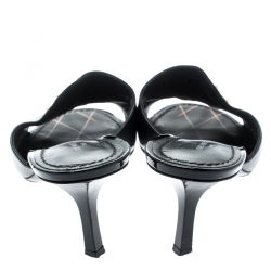 مملوكة مسبقًا صندل سلايد لوي فيتون جلد مرصع أسود مقاس 36