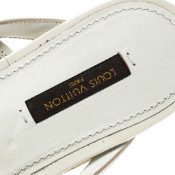 مملوكة مسبقًا Louis Vuitton White Patent Leather Studded Thong Sandals Size 36.5