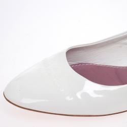 مملوكة مسبقًا Louis Vuitton White Patent Ballet Flats Size 38.5