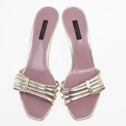 مملوكة مسبقًا Louis Vuitton Gold Leather Strappy Mules Size 38.5