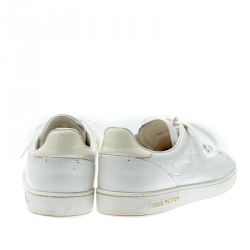 Pre Owned حذاء رياضي لوي فيتون جلد نقشة التمساح أبيض مقاس 38