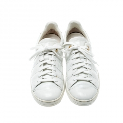 Pre Owned حذاء رياضي لوي فيتون جلد نقشة التمساح أبيض مقاس 38