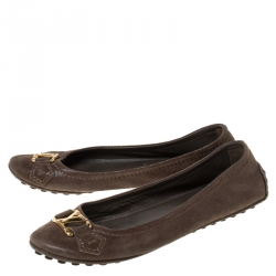 مملوكة مسبقًا Louis Vuitton Brown Textured Leather Oxford Ballet Flats Size 36.5