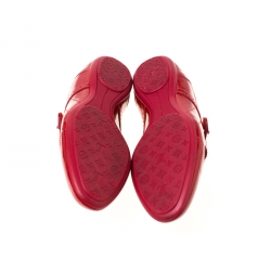 مملوكة مسبقًا Louis Vuitton Red Patent Leather Brogue Velcro Strap Sneakers Size 36